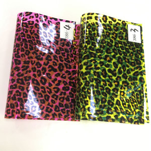 Vendita diretta in fabbrica di colore leopardo PVC <span class=keywords><strong>pellicola</strong></span> trasparente stampa tessuto PVC per borsa scarpe materiali morbido elasticizzato - Product Image 1