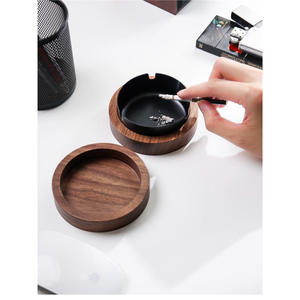 ที่เขี่ยบุหรี่ไม้วอลนัททรงกลมพร้อมฝาปิดสแตนเลสสไตล์นอร์ดิกตกแต่งโต๊ะได้อย่างทนทาน - Product Image 3