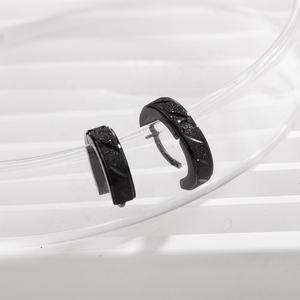 ต่างหูห่วงสไตล์ฮิปฮอปสำหรับผู้ชาย,ตุ้มหูห่วงผิวมันวาวสีทอง<span class=keywords><strong>เ</strong></span>คลือบเงาสีไท<span class=keywords><strong>เ</strong></span>ทเนียมรุ่นใหม่ - Product Image 4