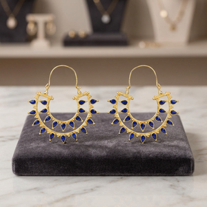 ต่างหูแบบแชนเดอเลียร์สำหรับผู้หญิงจาก Kanhai Jewels สีน้ำเงิน ทำจากโลหะผสมทองแดง เครื่องประดับแฟชั่นอินเดียสำหรับงานแต่งงาน/งานปาร์ตี้-ขายส่ง ลอนดอน ดูไบ - Product Image 3