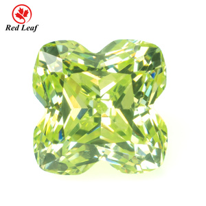 Gemme sintetiche all'ingrosso di Redleaf 10x10mm verde quadrifoglio taglio CZ Cubic Zirconia ciondolo intarsiato gioielli personalizzati - Product Image 1