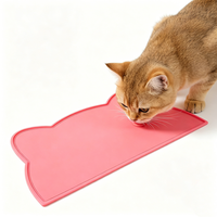 Tapis de table en silicone à motif animalier style dessin animé, imperméable, antidérapant, résistant aux taches, lavable, facile à nettoyer, pour animaux domestiques (chats et chiens)