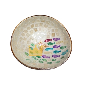 Vietnam Eco-Friendly <b>Coconut</b> <b>Shell</b> Bowl Classic Style Lightweight & Durable Bulk Direct Factory Customizable Color - Product Image 2
