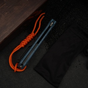 Cuchillo Plegable BM18060 con Hoja de Acero Inoxidable Tipo Drop Point, Mango de Fibra de Nylon, para Camping, Uso Diario, con Apoyo para el Pulgar, OEM - Product Image 3