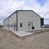 Bâtiment commercial personnalisable et polyvalent Entrepôt préfabriqué à structure en acier