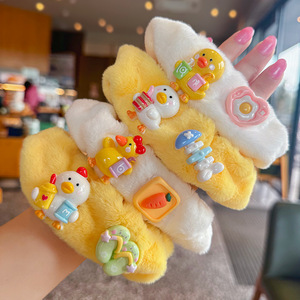 La linda diadema de felpa con diseño de patito es adecuada para niñas con coletas largas. - Product Image 1