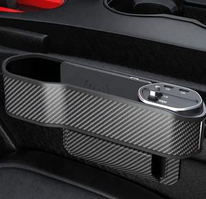 Organizador Multifuncional QEEPEI con 2 Puertos USB, Organizador de Almacenamiento para el Espacio Entre Asientos de Coche, de Cuero PU - Product Image 1