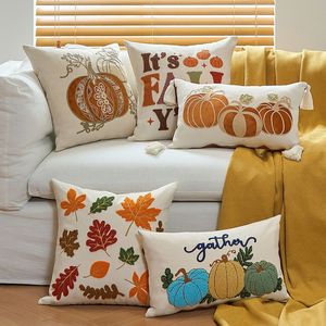 Halloween magique citrouille feuille d'érable chauve-souris broderie décorative housse de coussin vacances Polyester taie d'oreiller - Product Image 1