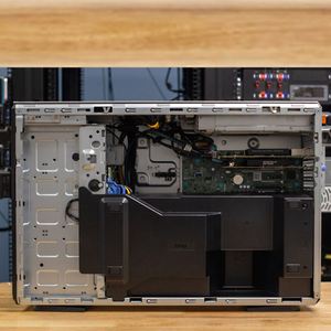 เซิร์ฟเวอร์ทาวเวอร์ Top Class PowerEdge T360 พร้อมซีพียู Xeon E-2434 คอมพิวเตอร์เซิร์ฟเวอร์แบบทาวเวอร์ รองรับการ์ดจอ GPU รุ่น T360 - Product Image 2