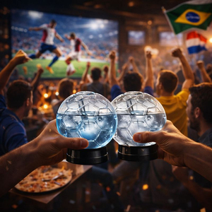 Bicchiere a Forma di Pallone da Calcio con Cannuccia e Coperchio, <span class=keywords><strong>Bottiglia</strong></span> <span class=keywords><strong>in</strong></span> Vetro Borosilicato per Succhi e Birra, Ideale per Feste e Ritrovi di Appassionati - Product Image 4