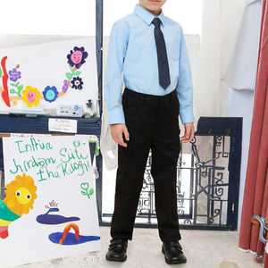 Kits d'uniformes scolaires pour garçons les plus vendus, 100 % polyester, matière respirante, logo et couleur personnalisés, service OEM - Product Image 3