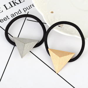 Clásico Coletero de Metal con Triángulo Dorado <span class=keywords><strong>Pitti</strong></span> de Aleación de Zinc para Niñas y Mujeres, Elástico para el Cabello, Diadema de Moda al por Mayor - Product Image 1