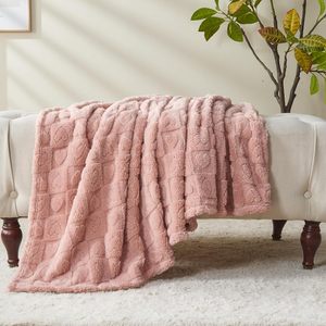 LOVE Heart Solid 280GSM Jacquard Polyester <strong>Blanket</strong> Super Soft and Warm Nap <strong>Throw</strong> for Winter Pink-for Bedding and Decorative - Product Image 3