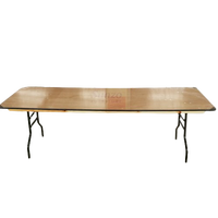 Tables de banquet rectangulaires pliantes en bois avec design à panneaux pour mariages champêtres, salles à manger domestiques et hôtels