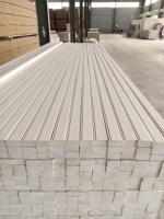 Volets de plantation en bois personnalisés pour la décoration de la maison et les hôtels