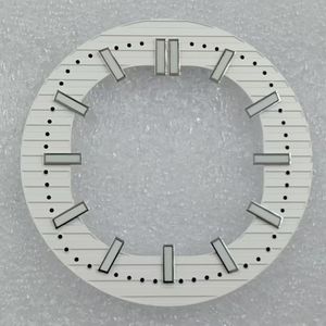 La nueva serie 5711 con esfera abierta luminosa verde de 30,5 mm presenta un material de polipropileno modificado y un movimiento NH38 y NH70. - Product Image 3