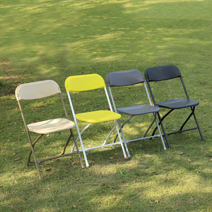 Silla Plegable de Plástico Blanca con Estructura Metálica Resistente para Interiores, Oficina, Comedor al Aire Libre, Playa, Entretenimiento, Fiestas, Bodas y Eventos - Product Image 1