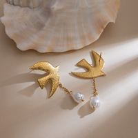 Boucles d'oreilles pendantes Wanxing en acier inoxydable de style européen et américain, imitation perle 18K, motif animal oiseau, colombe de la paix, croix, marteau, tendance
