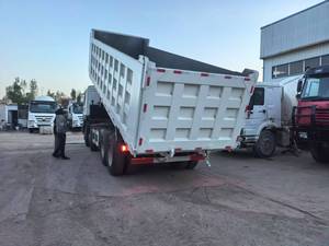 Camions bennes basculantes Howo électriques 4x4 4x2 6x4 8x4 6x6 d'occasion Sinotruk à <span class=keywords><strong>vendre</strong></span> - Product Image 6