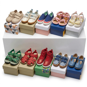 Chaussures légères pour enfants, baskets, sandales, chaussures en toile pour l'école, vente en gros, lot mixte garçons filles en stock - Product Image 1