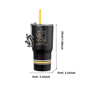 MINISO Série <span class=keywords><strong>Harry</strong></span> <span class=keywords><strong>Potter</strong></span> Hufflepuff Tasse à paille en acier inoxydable 580 ml avec pendentif universitaire, gobelet à eau portable anti-fuite - Product Image 6
