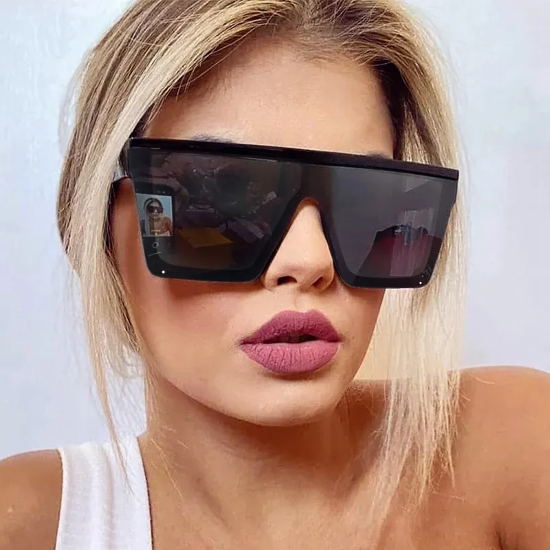 Kadınlar büyük çerçeve kare düz üst perçin Vintage ayna Shades UV400 boy siyah güneş gözlüğü erkek kadın