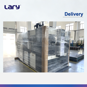 ماكينة حقن نعل مطاطي بضغط نظامي 24 ميجا باسكال ومحرك ذو محطتين لإنتاج الأحذية الرياضية والأحذية الكاجوال ثنائية اللون - Product Image 6