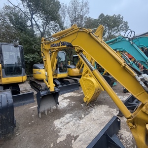 Mini-excavatrice sur chenilles Komatsu PC35 importée du Japon, 3,5 tonnes, petite pelle hydraulique pour travaux de jardinage, municipaux et de construction en zone étroite - Product Image 6