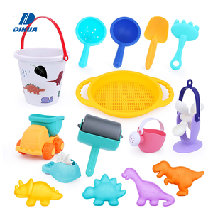 Giocattoli della muffa della sabbia del Silicone del dinosauro messi per i giocattoli della spiaggia dei bambini giocattoli all'aperto della spiaggia del Silicone di estate con il secchio e i setacci 15PCS - Product Image 1