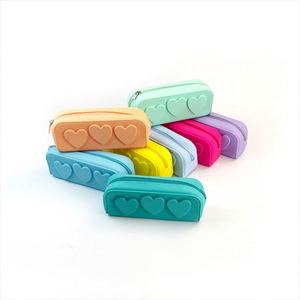 Sac de rangement pour maquillage écologique, résistant à l'eau, pliable, en silicone, motif bonbons tendance, fermeture à glissière, capacité moyenne - Product Image 4