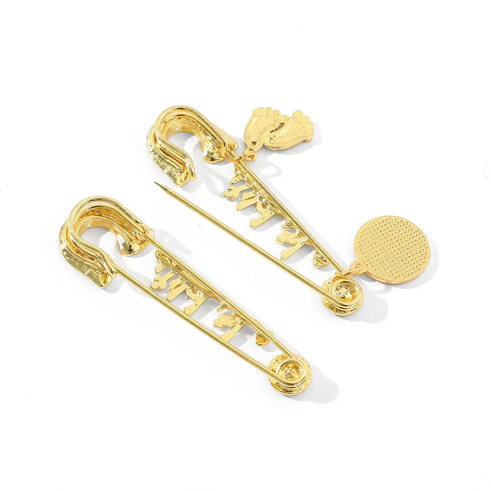 Trendy Muslim Islamic Footprints Brooch Gold Carving Diamonds Brooches Baby Collar Clip Badge Pins Christmas Gift