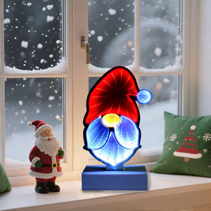 Luz LED de Espejo con Diseño de Gnomo Navideño - Decoración Festiva 3D con Gorro de Santa Claus para el Hogar, Fiestas, Navidad y Año Nuevo - Product Image 5