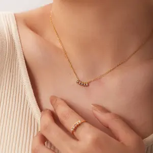 Nieuwe Dainty Vijf Witte Zirkoon Aangesloten Hanger Rvs 18K Vergulde Sieraden Ketting Voor Vrouwen