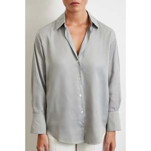 Chemise à motif diagonal gris pour femme en popeline, manches classiques, haut simple pour tous les jours - Product Image 2