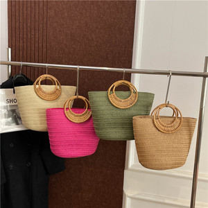 Sac <span class=keywords><strong>Tendance</strong></span> 2026 Nouveau Sac Fourre-tout Tressé Fait Main en Forme de Croissant pour Femme en Paille - Product Image 1
