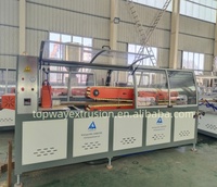 Machine de fabrication de panneaux de plafond en PVC Ligne d'extrusion de panneaux muraux et de plafonds à bande argentée blanche brillante