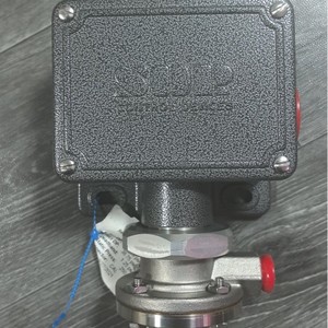 Pressostat SOR 414857 SDKMGT G1/2 en laiton, type bouton, IP65 - Product Image 3