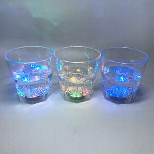 Bán buôn 285ml nhấp nháy LED ly ánh sáng lỏng kích hoạt Led nhựa Whisky cốc thủy tinh - Product Image 5