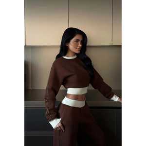 Conjunto Deportivo de 2 Piezas con Capucha, Talla Grande XL, Transpirable, Reflectante, con Logotipo Estampado, Lavado, para Invierno, Color Marrón - Product Image 3