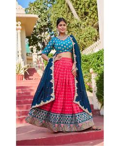 Conjunto de Lehenga Choli bordado tradicional para mujer con blusa a juego y ropa de fiesta de boda étnica de diseñador indio Dupatta - Product Image 1