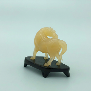 Sculpture de cheval en verre vert faite à la main, décoration de table, design traditionnel, décoration de salon, 1 pièce - Product Image 3
