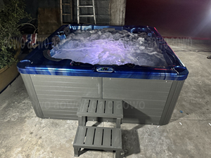 Máquina de cubitos de hielo de lujo bañera de <span class=keywords><strong>hidromasaje</strong></span> tubo caliente al aire libre patio trasero lugar jacuzzier <span class=keywords><strong>inflable</strong></span> diseño de <span class=keywords><strong>hidromasaje</strong></span> chorros de burbujas - Product Image 3