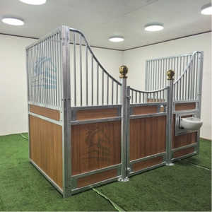 맞춤형 12ft 휴대용 말 안정 상자 장비 판매 임시 조립식 야외 철골 구조 지붕이있는 말 마대 - Product Image 4