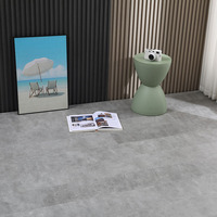 Suelo compuesto de plástico de piedra estampada de piedra de gran tamaño Textura realista duradera resistente a la humedad para interiores modernos