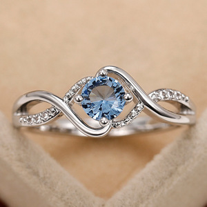 Anello Elegante a Forma d'Onda di Colore Blu per Donne - Product Image 1