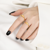 Bagues pour femmes bijoux en or nouveaux anneaux Pinky 18K plaqué or irrégulière en acier inoxydable géométrique Laser lettre bricolage anneau