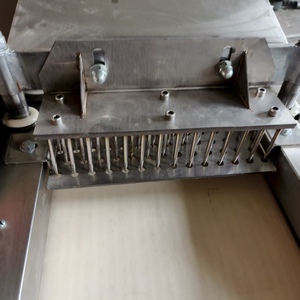 Máquina automática para hacer agujeros con aguja para pimiento vegetal, máquina perforadora para hacer agujeros con pimiento fresco - Product Image 4