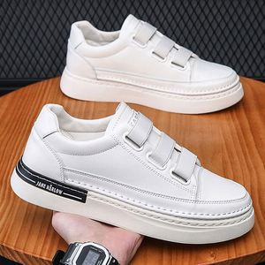 Zapatos Deportivos Casuales de Cuero para Hombre, Diseño Plano y Resistente al Agua, para Verano y Otoño - Product Image 3