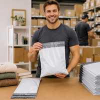 En gros, enveloppes postales en polyéthylène imperméables, recyclables, résistantes aux perforations, 40x50 microns d'épaisseur, tailles personnalisables OEM, pour vêtements professionnels