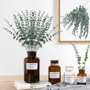 Simulazione Indoor transfrontaliera per Amazon ornamento di composizione floreale singolo foglie di <span class=keywords><strong>eucalipto</strong></span> artificiale pianta plastica in vaso - Product Image 5